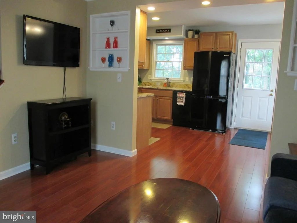 Photo of 425 NAVAHO DRIVE