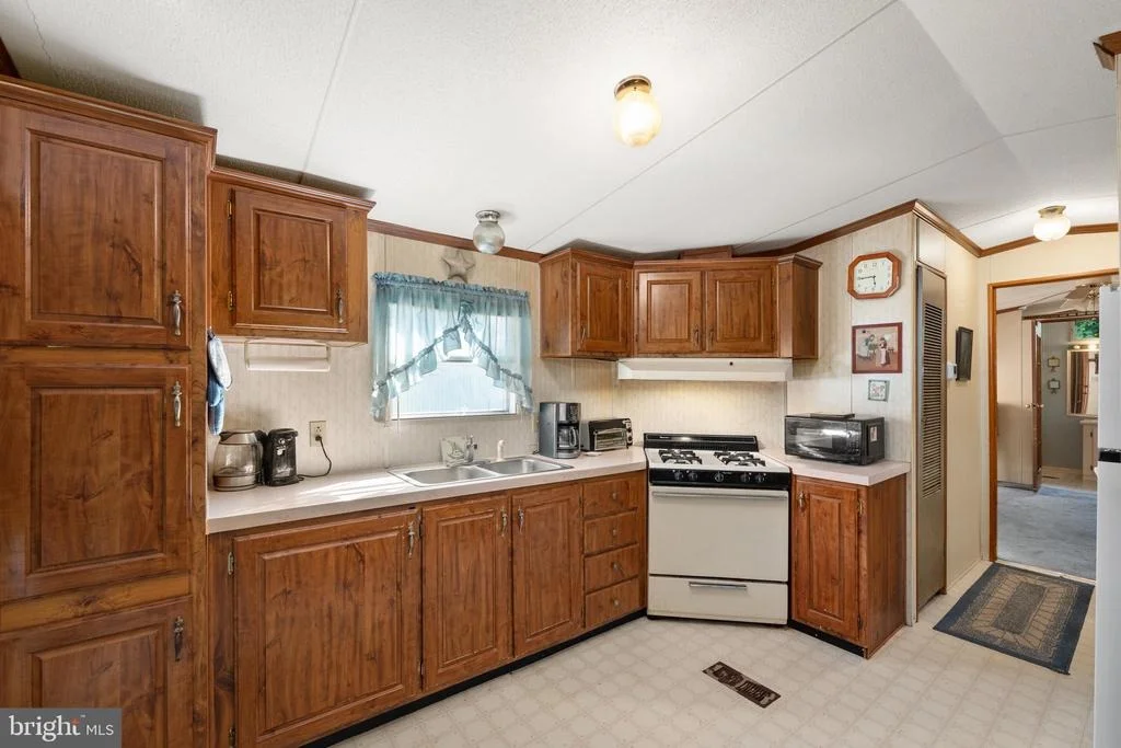 Photo of 16319 CAPES COVE LANE