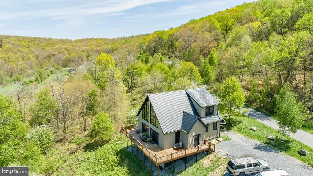 Photo of 120 DAISY DRIVE