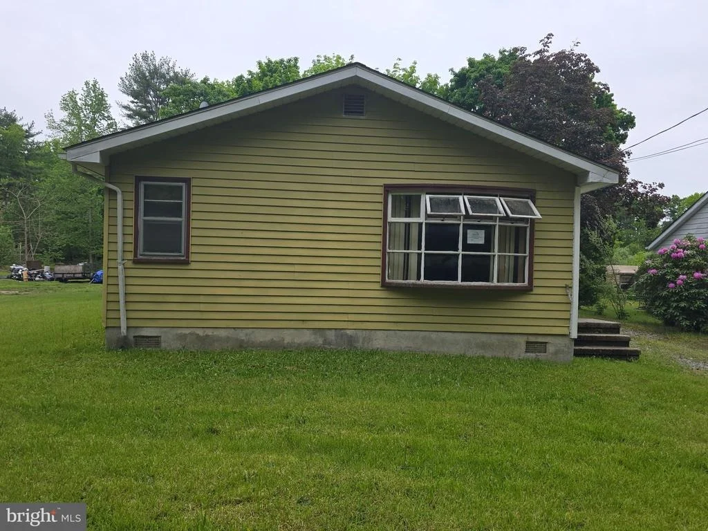 Photo of 9 MUNSON LANE