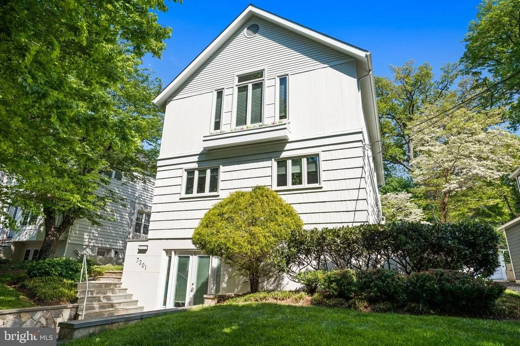 Photo of 7301 SUMMIT AVENUE