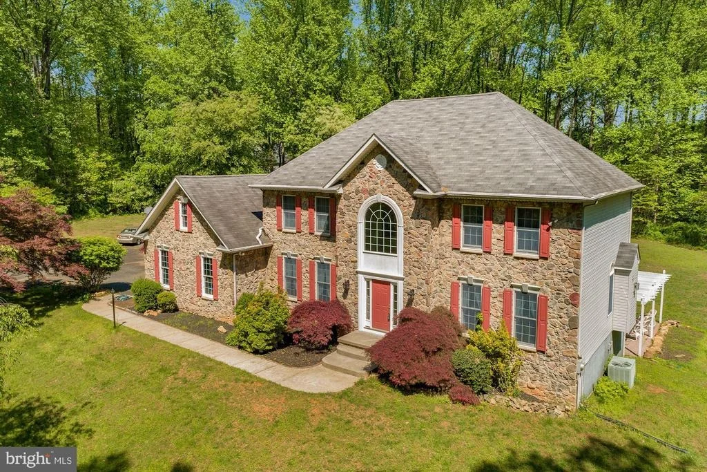 Photo of 1105 THOMPSON WAY