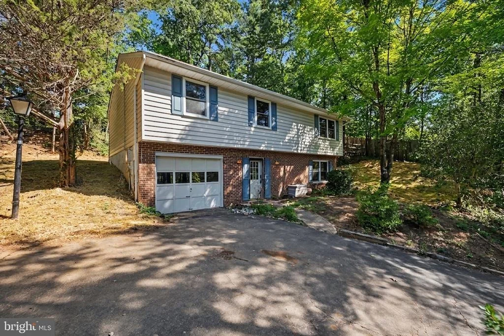 Photo of 7 SENECA TERRACE