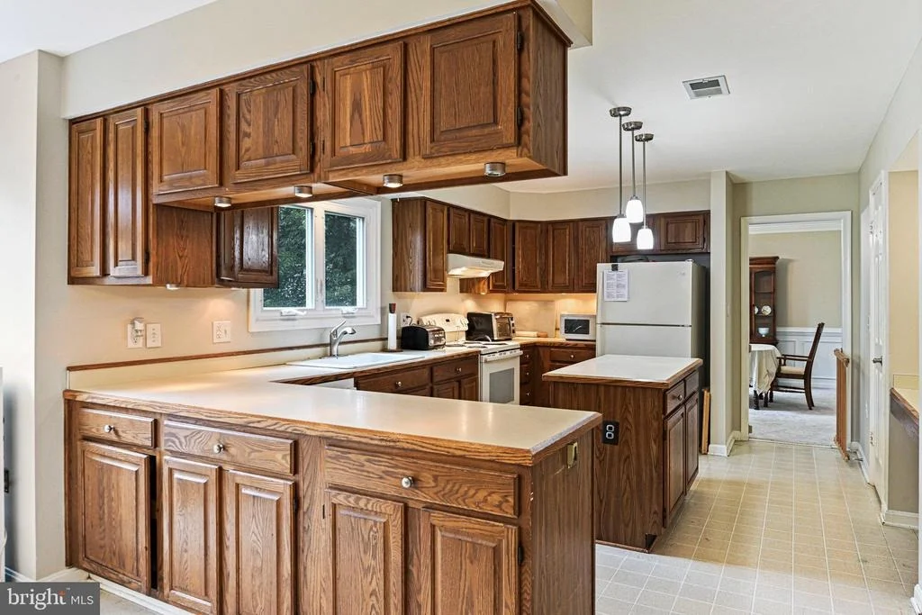 Photo of 1319 SUMMERFIELD DRIVE