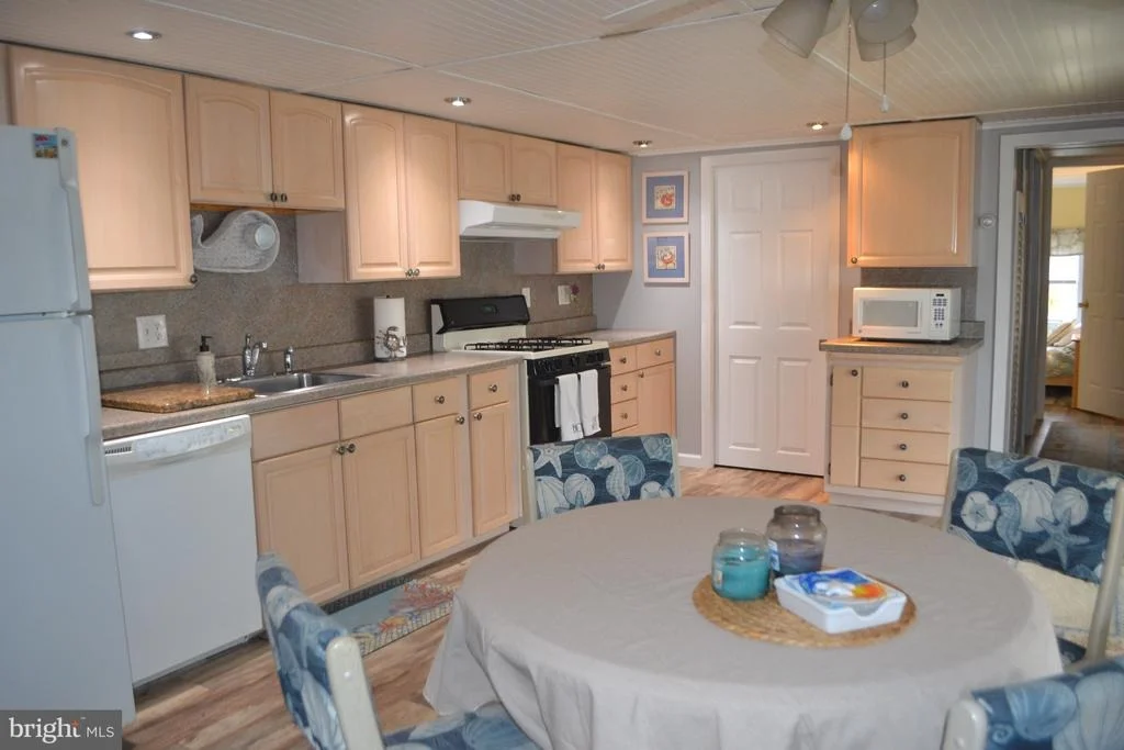 Photo of 18021 HOWARD DRIVE