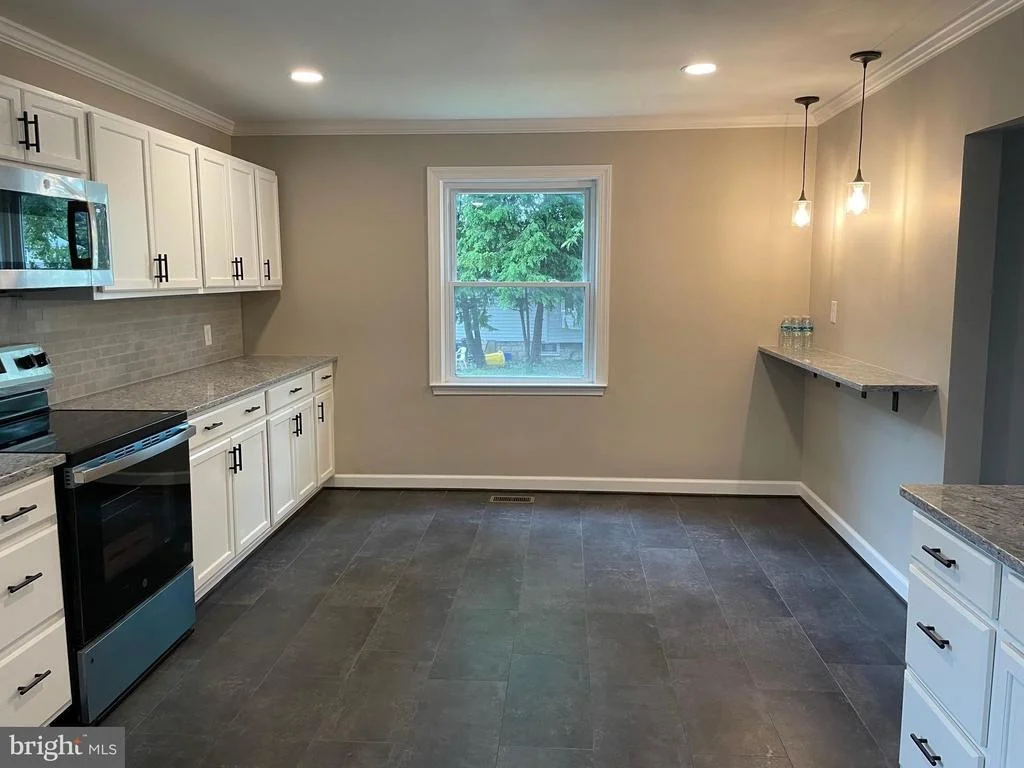 Photo of 401 FOREST VIEW