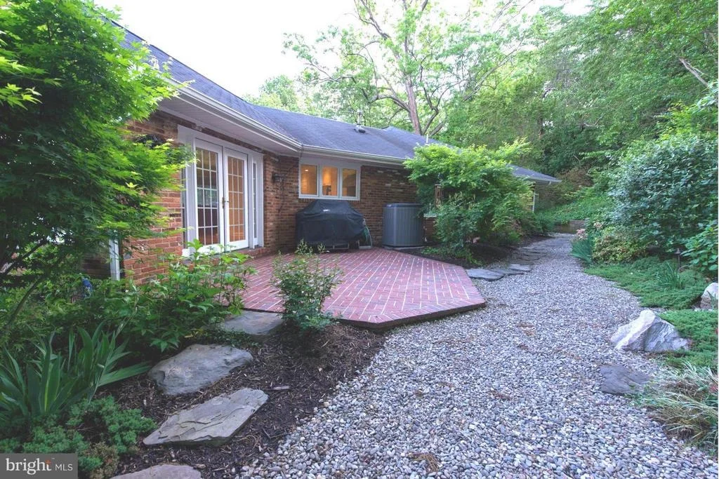 Photo of 1210 HUNTLY PLACE