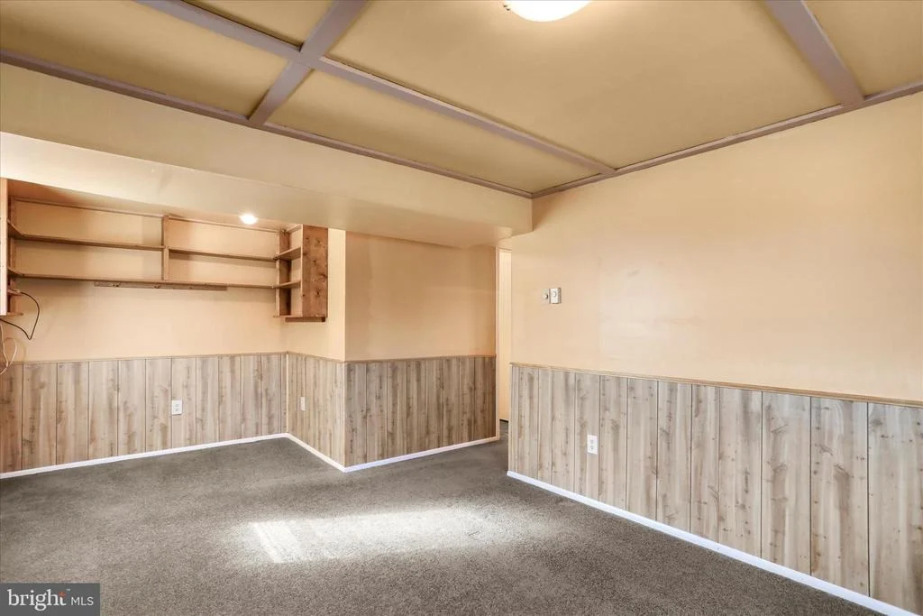 Photo of 267 LONGFORD DRIVE
