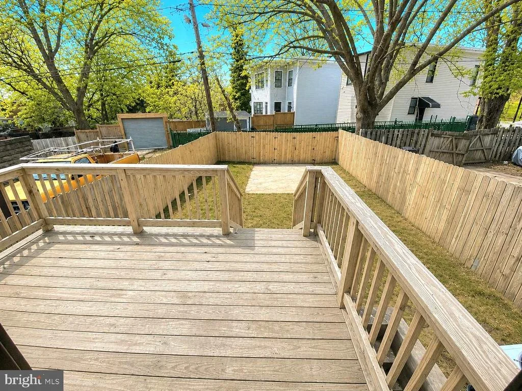 Photo of 1358 VALLEY PLACE SE