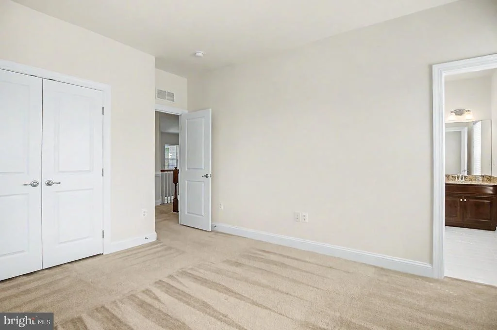 Photo of 26647 FOXWARREN WAY