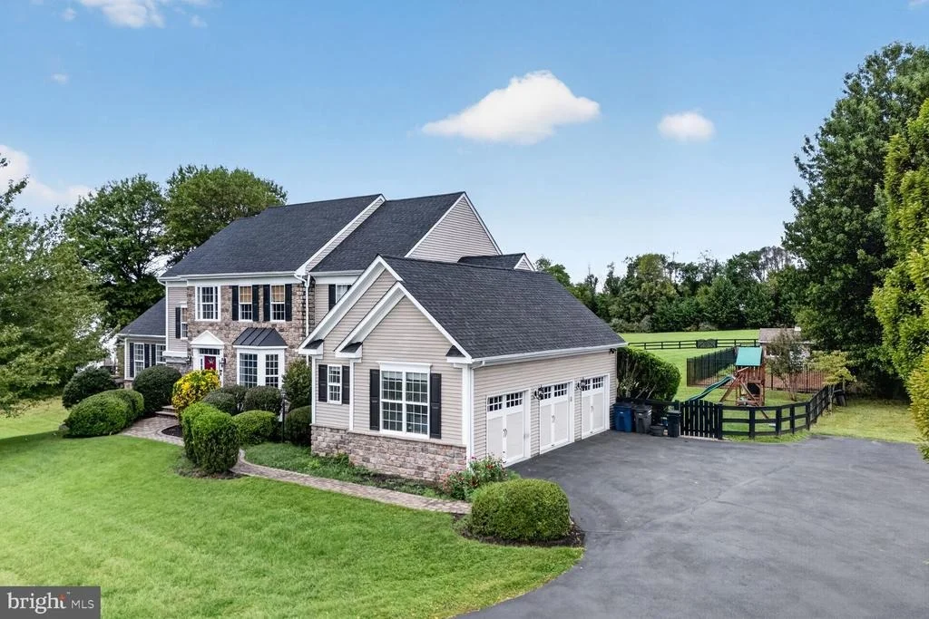 Photo of 38392 STONE EDEN DRIVE