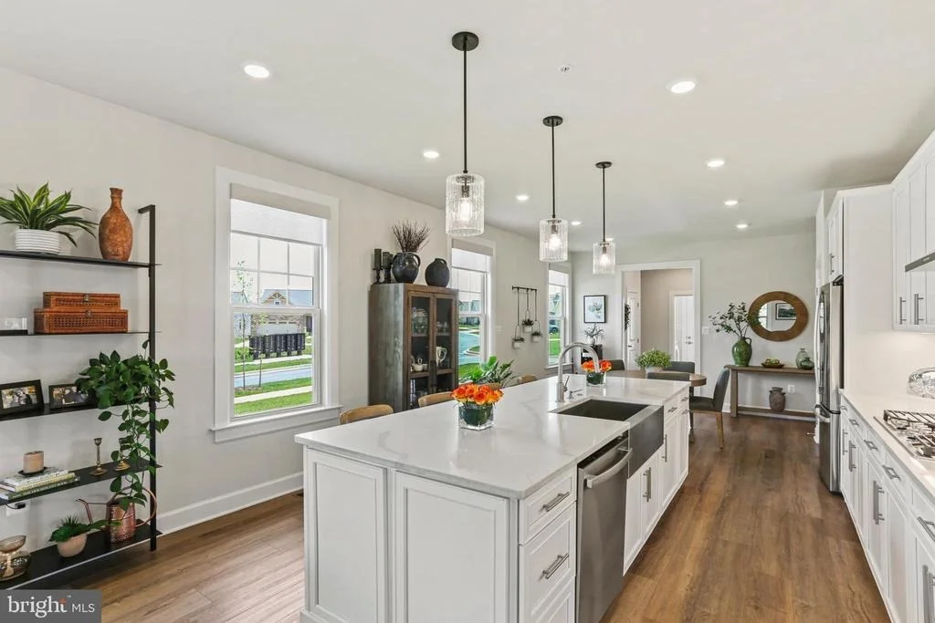 Photo of 384 CROWN POINT DRIVE
