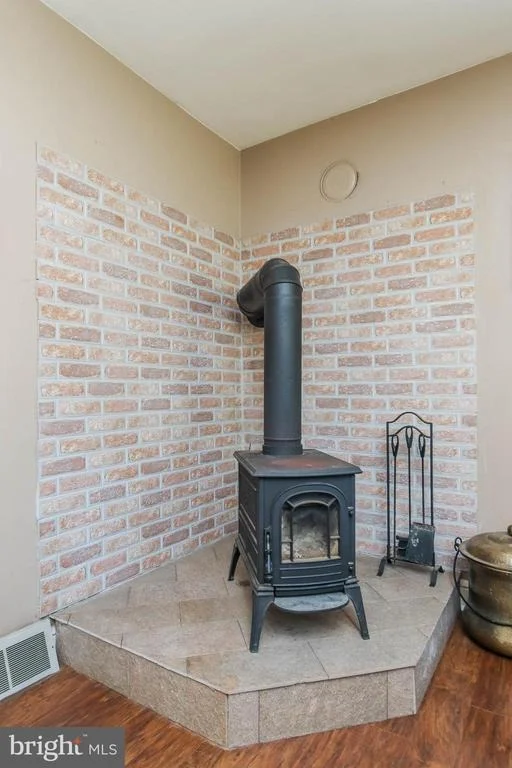 Photo of 5939 MEADOW ROAD