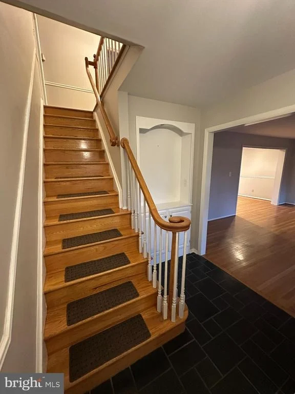 Photo of 10336 BURNSIDE DRIVE