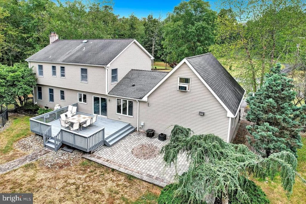 Photo of 526 COUNTY ROAD 579