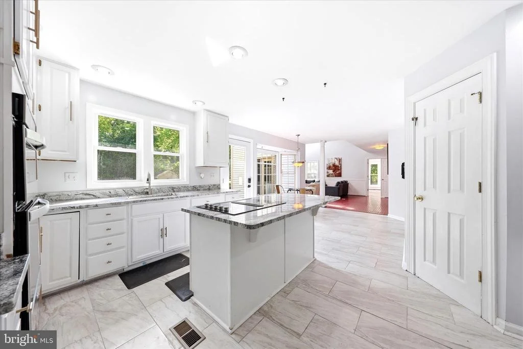 Photo of 6135 FIELDCREST COURT