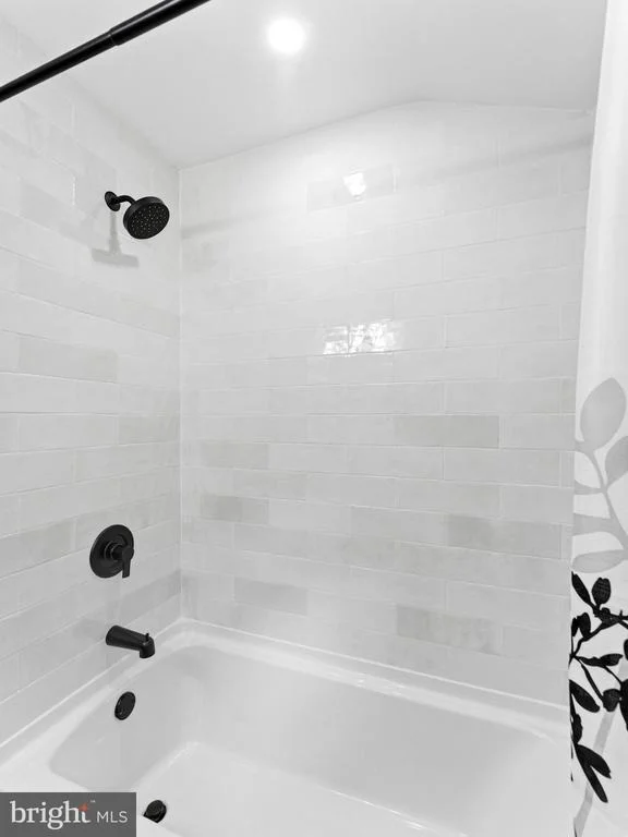 Photo of 422 BIRCH DRIVE