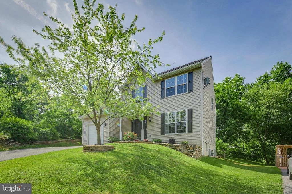 Photo of 9275 CARTERSVILLE ROAD