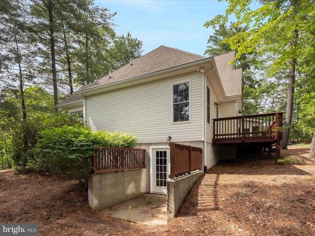 Photo of 228 SUNSET CIRCLE