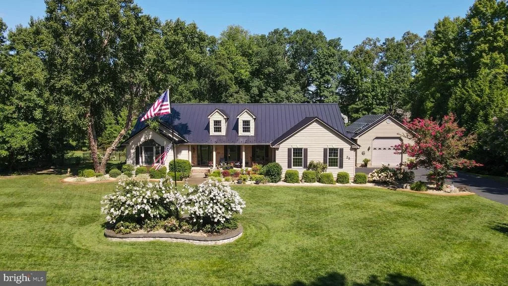 Photo of 25 HIDDEN HILLS DRIVE