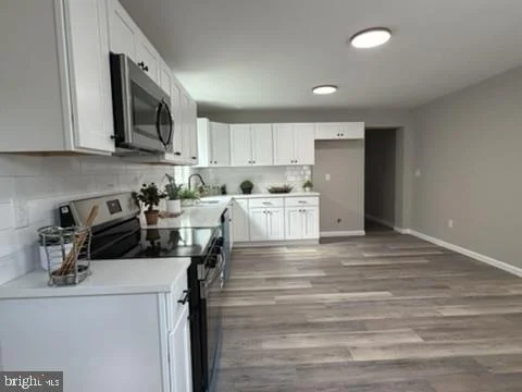 Photo of 212 W 7TH STREET