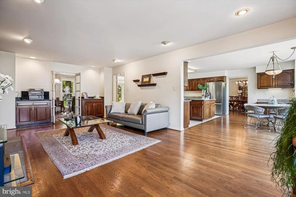 Photo of 9537 FOX HOLLOW