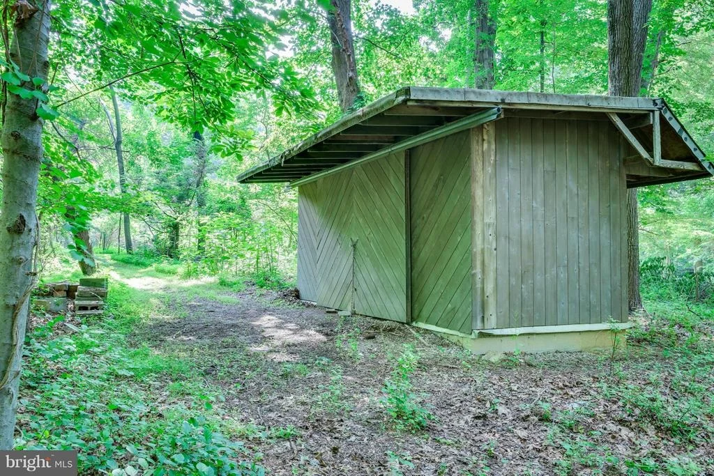 Photo of 4852 TEN OAKS ROAD