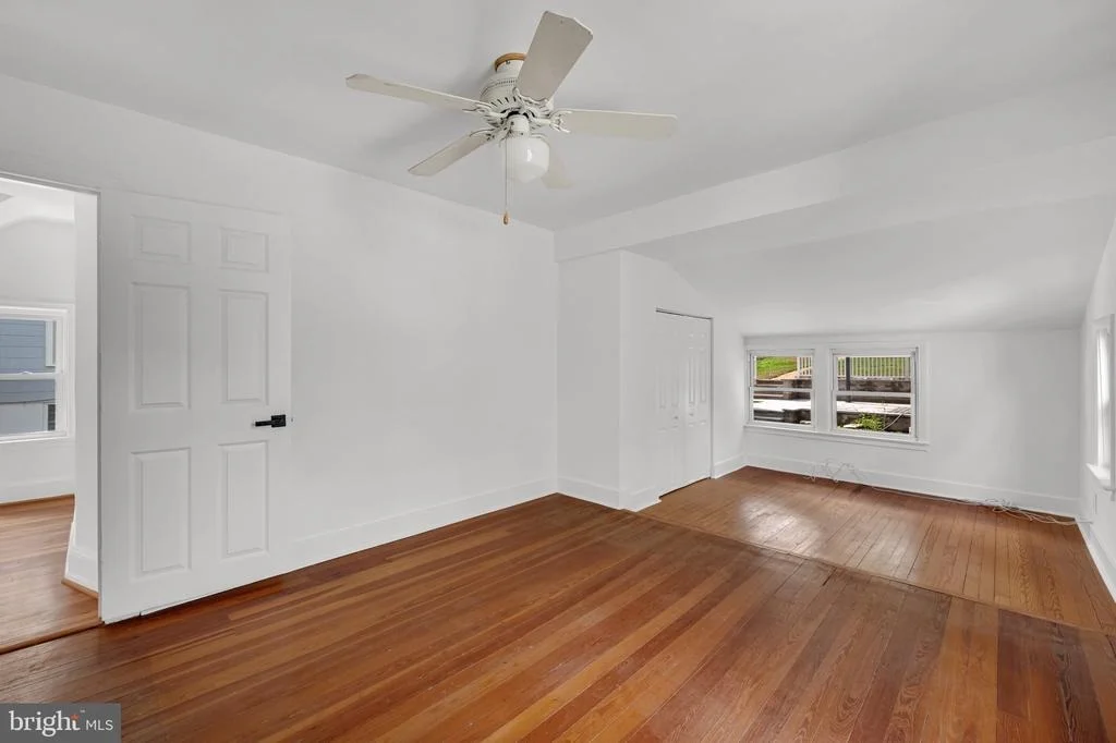Photo of 710 SILVER SPRING AVENUE