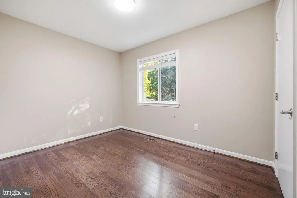 Photo of 7371 CROWN LANE