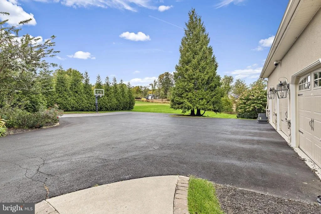 Photo of 2304 WILLOW VALE DRIVE