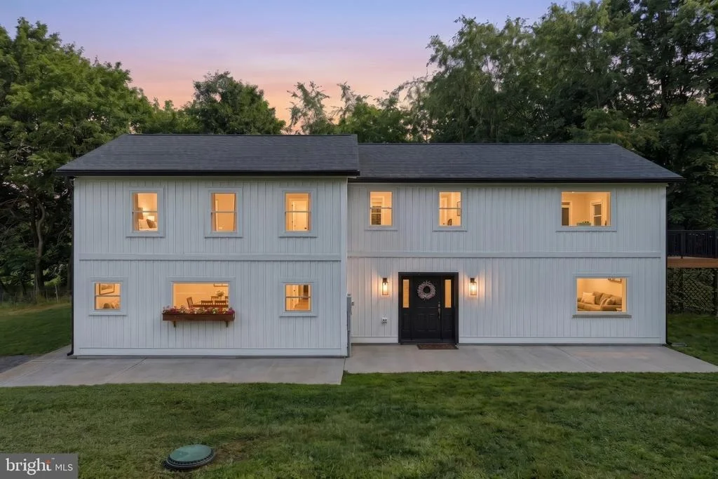 Photo of 1001 FREDERICK PIKE