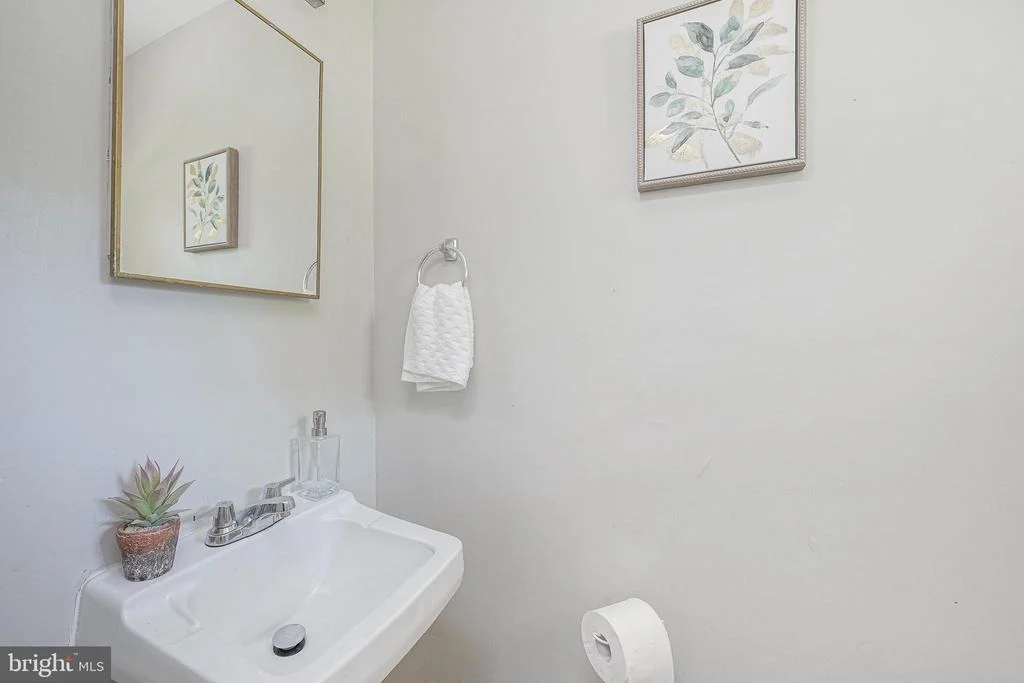 Photo of 1016 EAGLE LANE