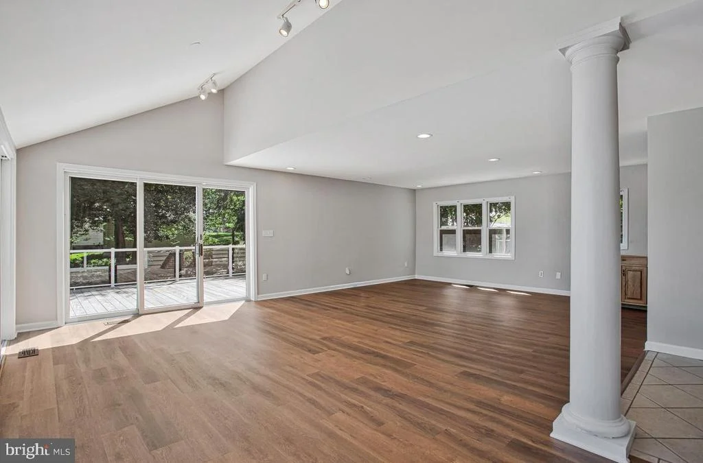 Photo of 421 EDGEWATER ROAD