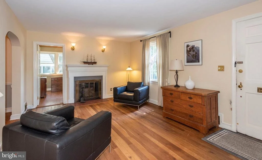 Photo of 1517 FOREST GLEN ROAD