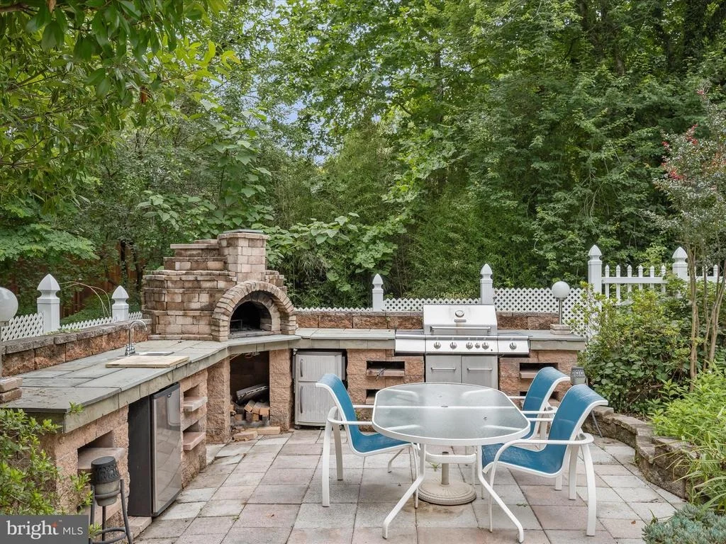 Photo of 1199 ASQUITHPINES PLACE
