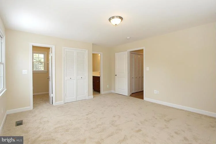 Photo of 10701 GLENHAVEN DRIVE