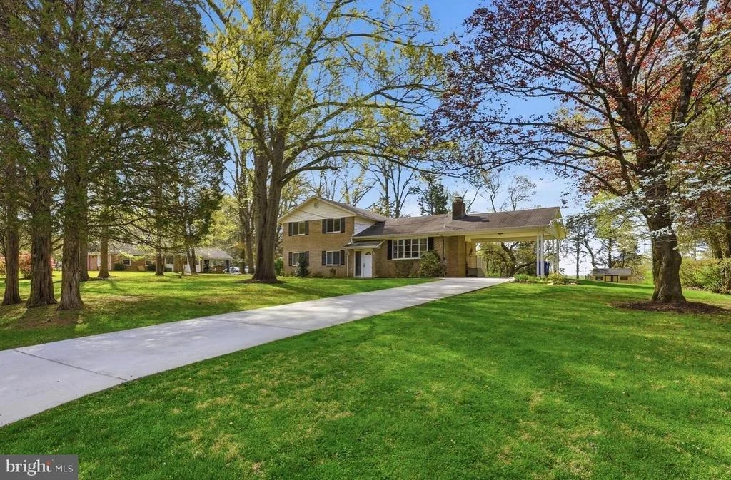 Photo of 1814 MARYMONT ROAD