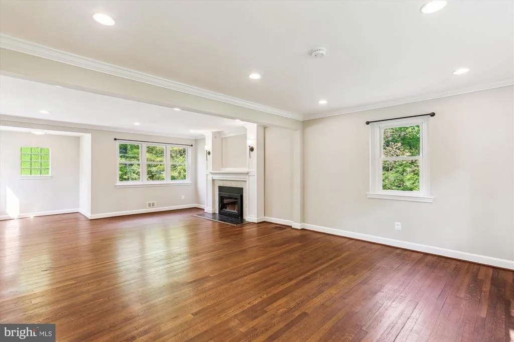 Photo of 813 MIDLAND ROAD