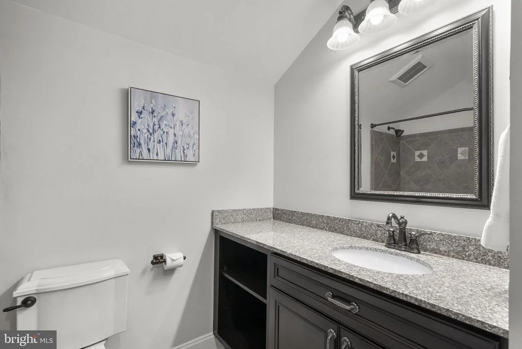 Photo of 710 WOODSIDE PARKWAY