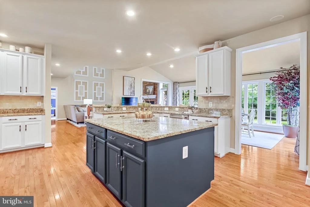 Photo of 6518 DEBHILL LANE