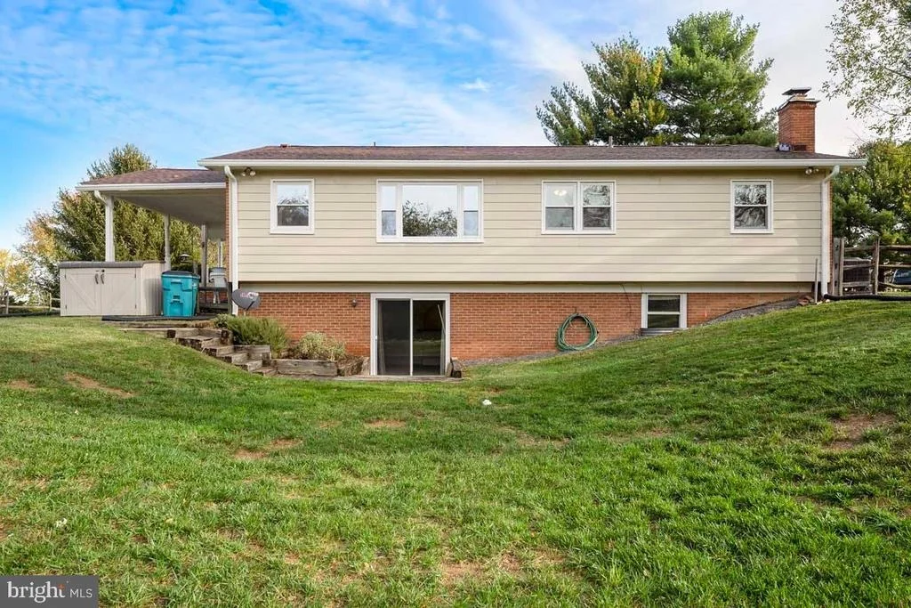 Photo of 12503 LEE HILL DRIVE