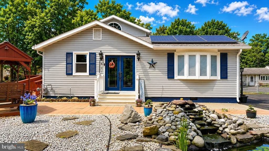 Photo of 107 W BEACH ROAD