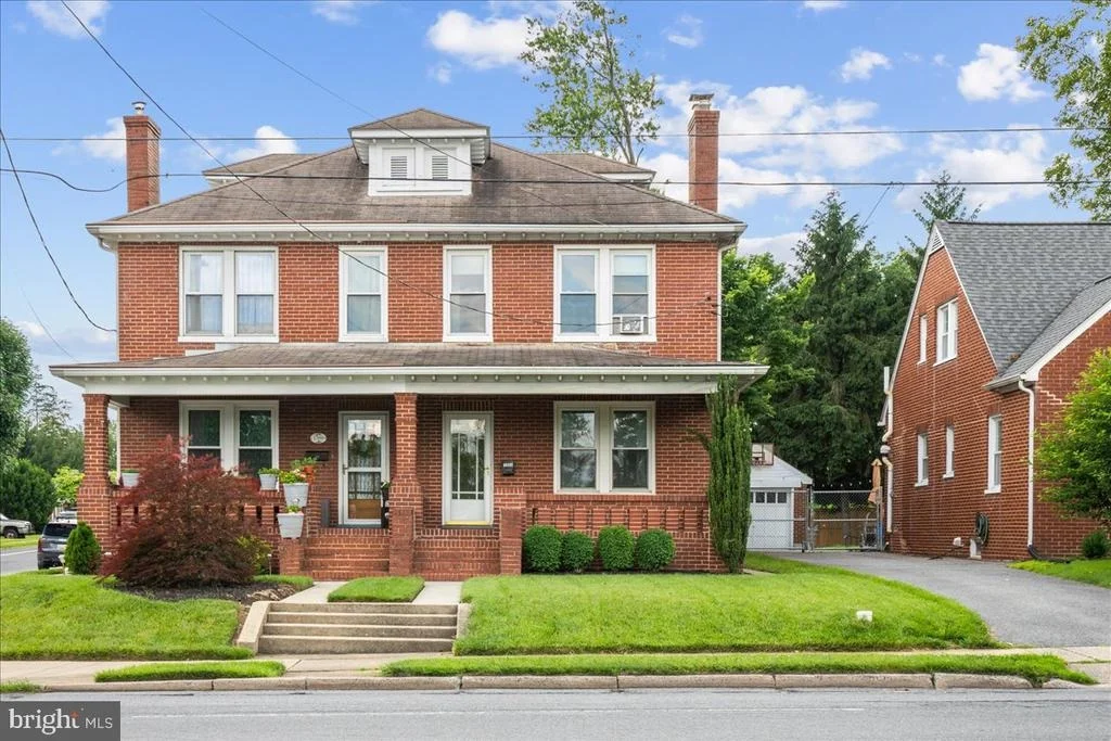 Photo of 1302 W 7TH STREET