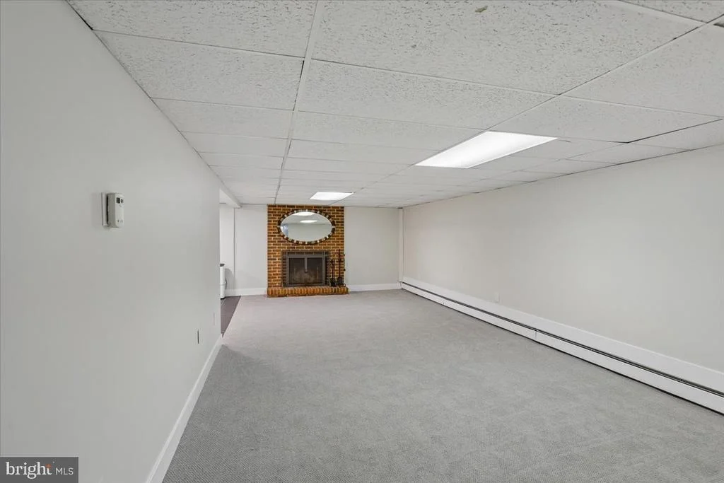 Photo of 833 MEADOW ROAD