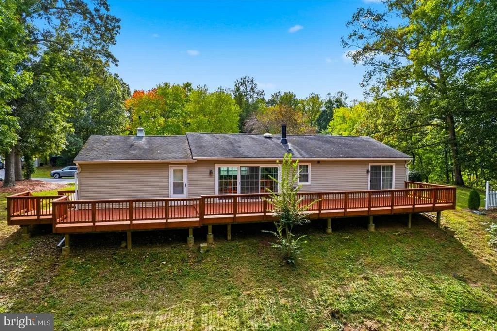 Photo of 1340 REDWOOD CIRCLE