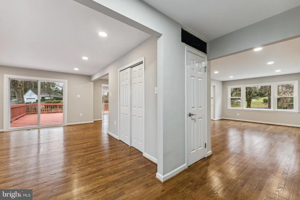 Photo of 3912 KING ARTHUR ROAD