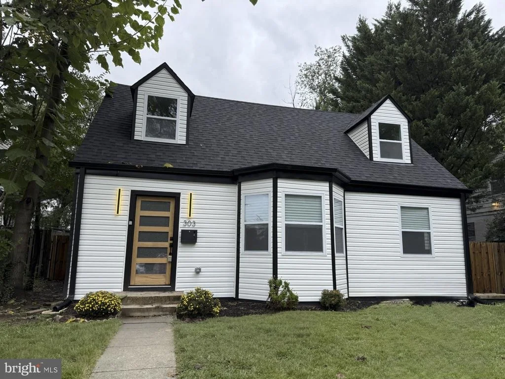 Photo of 303 LEIGHTON AVENUE