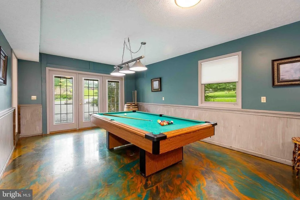 Photo of 305 LAKE POINTE DRIVE