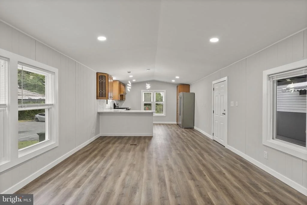 Photo of 635 SUNSET STRIP