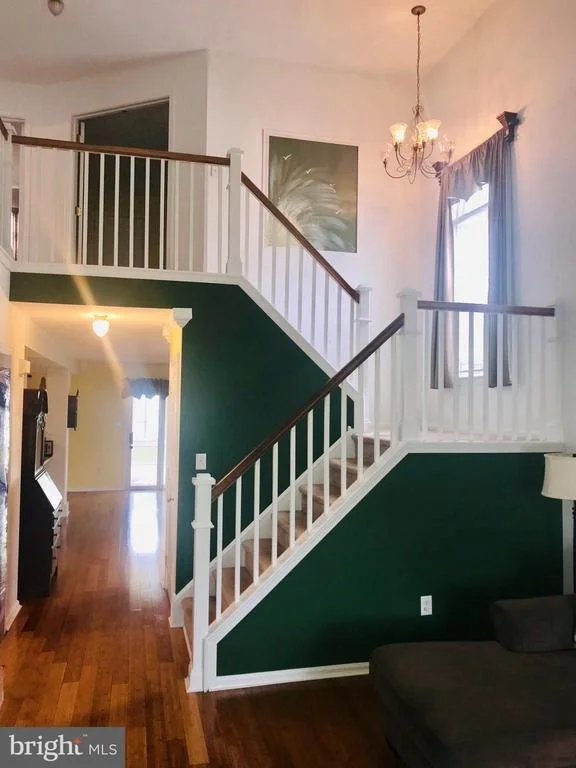 Photo of 668 WARREN DRIVE